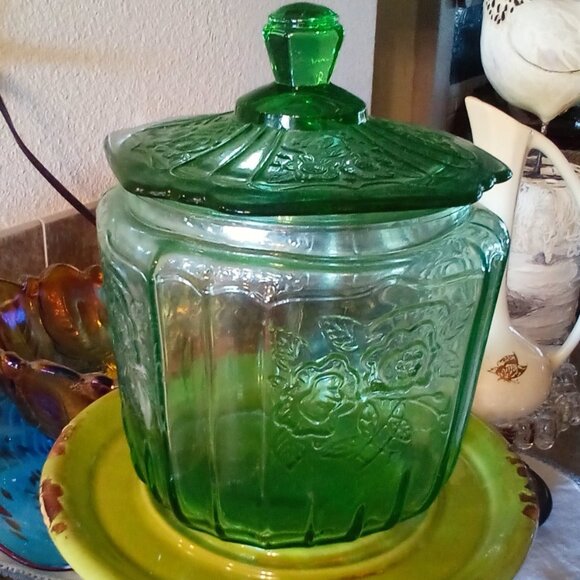 Vintage Anchor Hocking Cookie/Biscuit Jar - Light Green - Picture 1 of 5